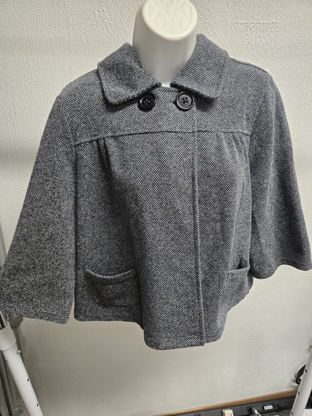 Vintage Tweed Women's Gray Croft & Barrow Short Coat with Button Collar